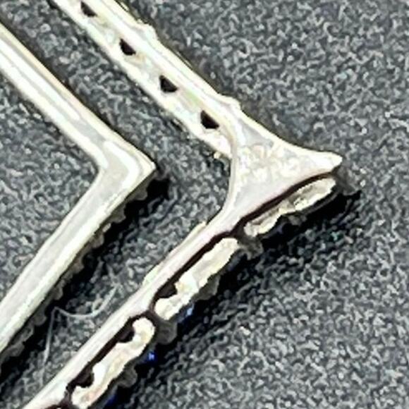 JWBR 10k White Gold Double Heart Pendant Blue Spinel and Diamond
21mm, 1.71g - Picture 9 of 9